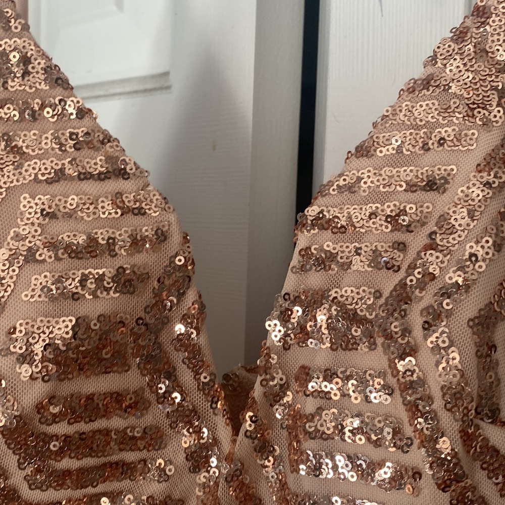 Windsor Rose Gold Sequin V-Neck Slit Gown - Picture 5 of 5